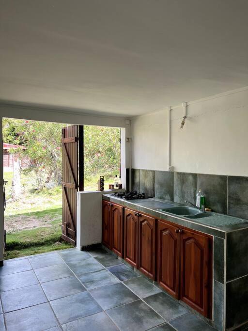 Studi 'O' Galerie Apartman Capesterre Kültér fotó